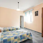 Hotel Dados 2*